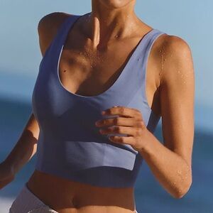 Chic Blue Sports Bra